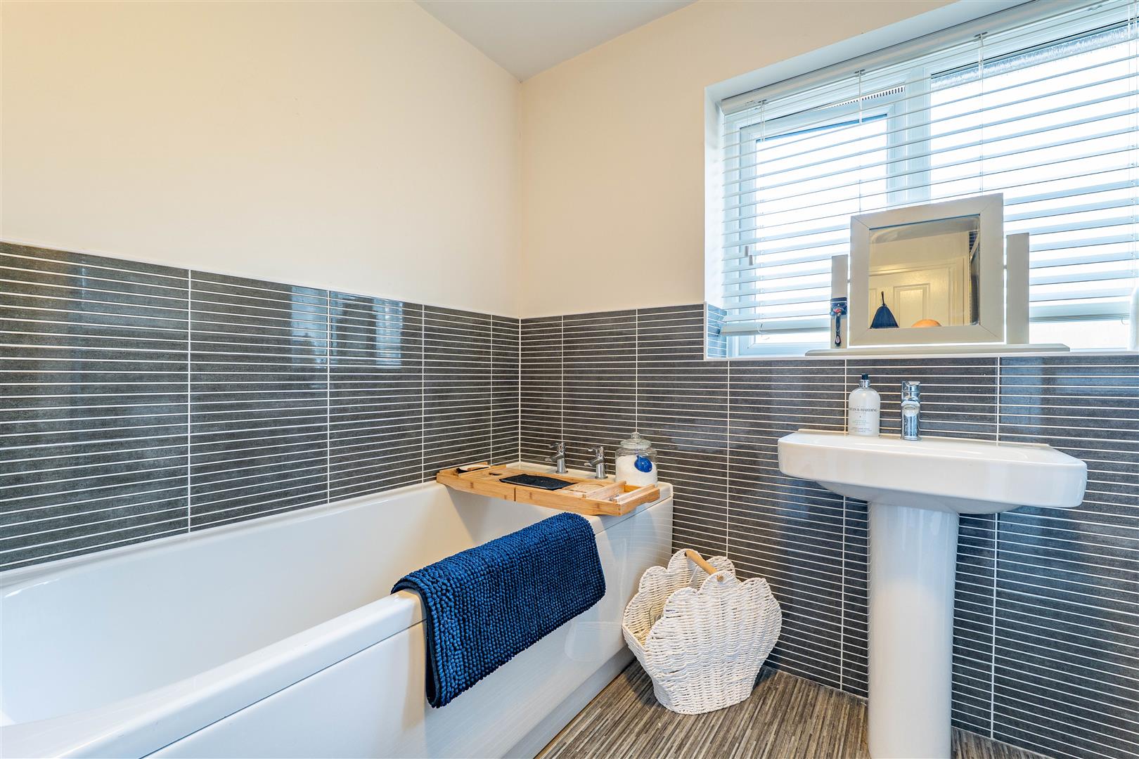 4 bed property in Leatherland Drive, Chorley